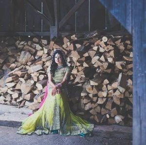 Meet your Posher, Hina